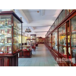 An Giang: Miếu Bà Chúa Xứ Núi Sam Và Những Điều Chưa Biết