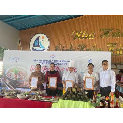 Ban tổ chức