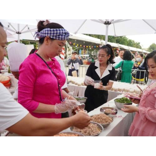 Trải Nghiệm Ẩm Thực Hà Tiên: Quảng Diễn Bánh Canh Bột Gạo Xắt Nhân Tôm Thịt